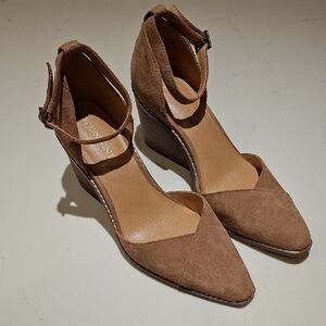 Tan/Camel Suede/Leather Ankle-strap Pointed-toe Wedge Mary Jane Heels (US 10)